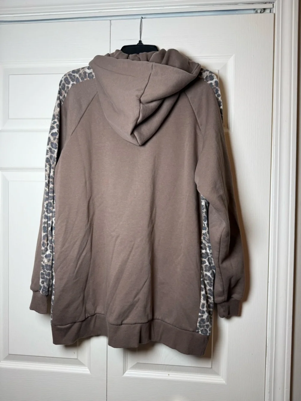 Zenana Outfitters contrast leopard print longline hoodie sweatshirt - Picture 6 of 6